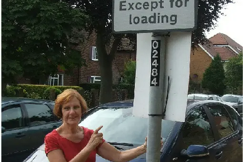 Sandra Dunn with lorry ban sign